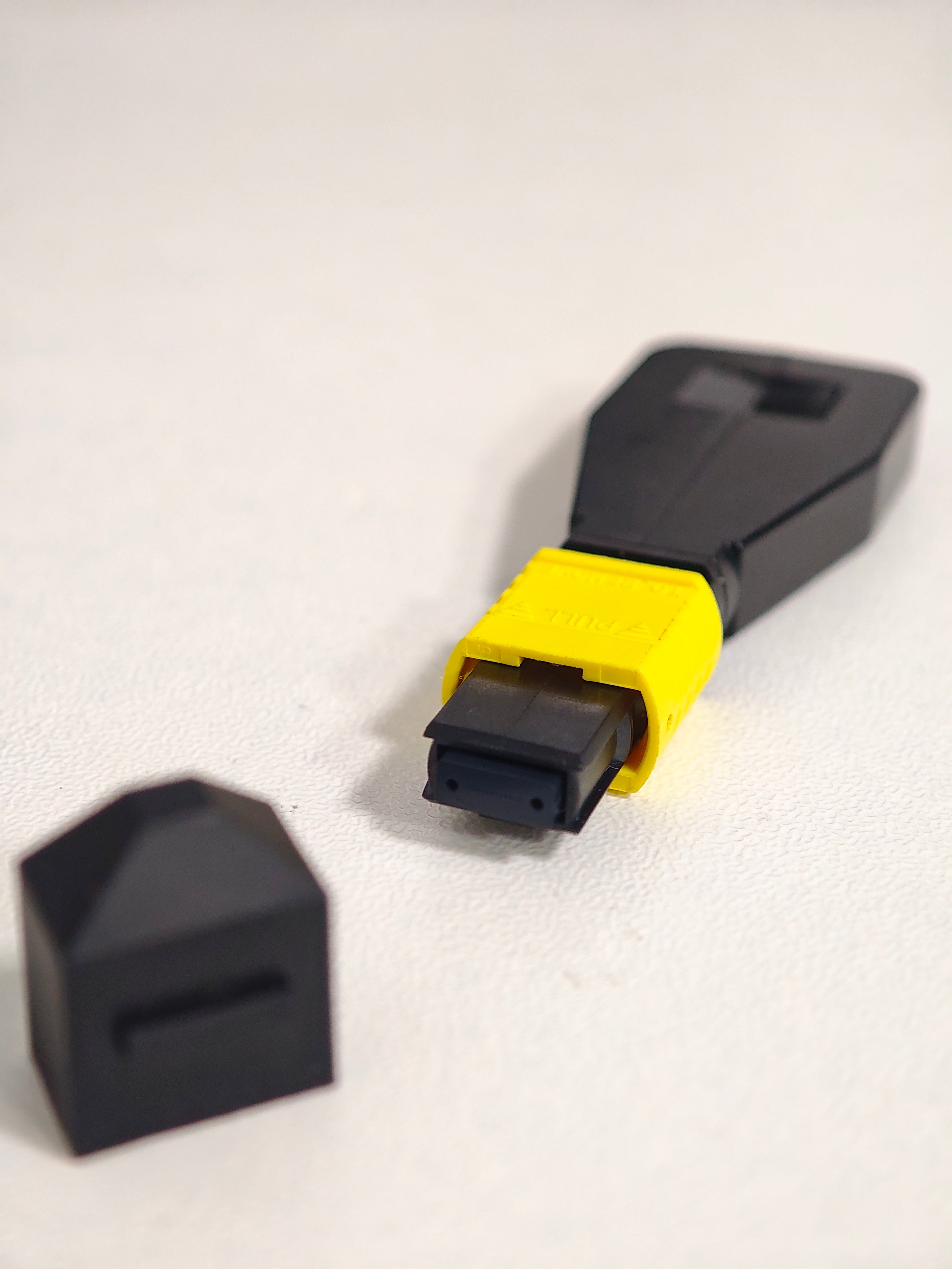 12 Core MPO OS2 Female Low Loss Fiber Optic Loopback Adapter for Network Testing