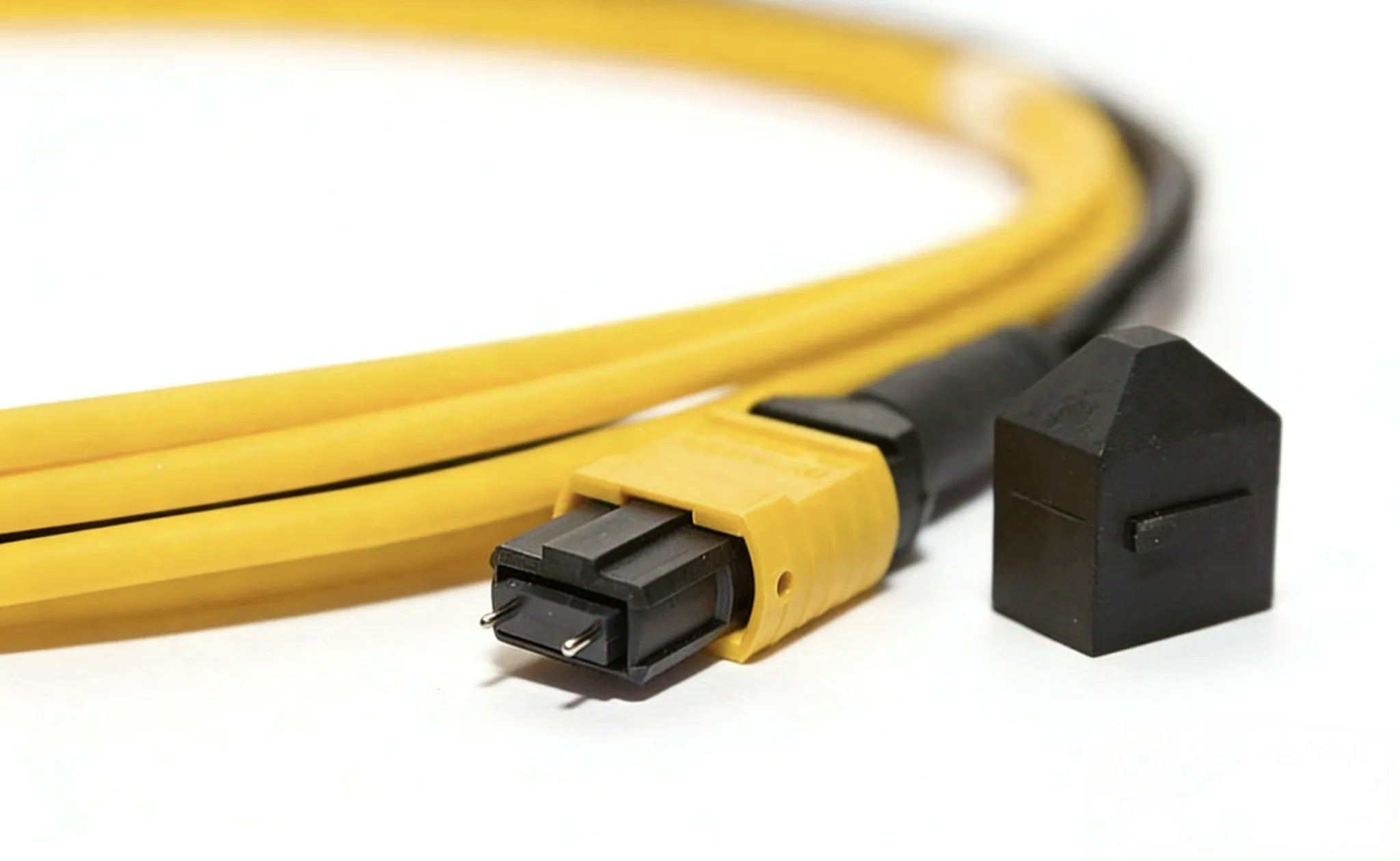 MPO to MPO Low Loss UPC OS2 12 Core LSZH Fiber Optic Patch Cord 3m, Yellow, for High Density Data Center
